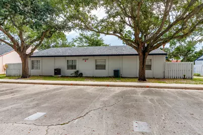 2007 Oleander Boulevard #Apt D, Fort Pierce, FL 34950 - Photo 1