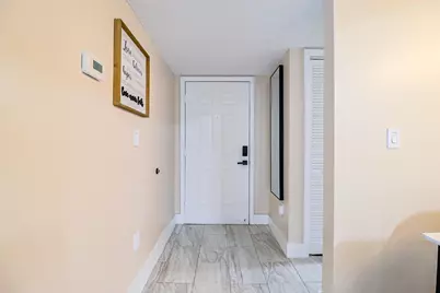 450 Palm Circle #106, Pembroke Pines, FL 33025 - Photo 5