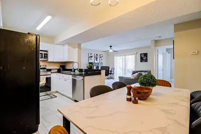 450 Palm Circle #106, Pembroke Pines, FL 33025 - Photo 13