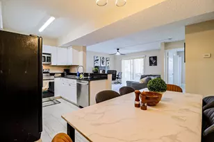 450 Palm Cir, Pembroke Pines, FL 33025 - Photo 13