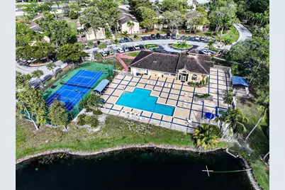 450 Palm Circle #106, Pembroke Pines, FL 33025 - Photo 77