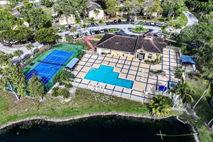 450 Palm Cir, Pembroke Pines, FL 33025 - Photo 77