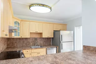 1700 Embassy Dr, West Palm Beach, FL 33401 - Photo 11