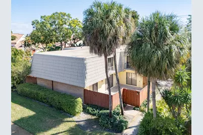 1700 Embassy Drive #305, West Palm Beach, FL 33401 - Photo 3