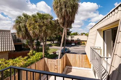 1700 Embassy Drive #305, West Palm Beach, FL 33401 - Photo 31