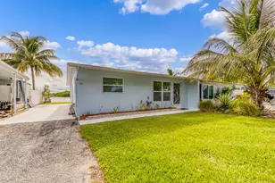 100 SW Hideaway Pl, Stuart, FL 34994 - Photo 5