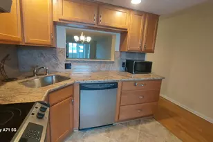 1032 Ainslie B, Boca Raton, FL 33434 - Photo 3