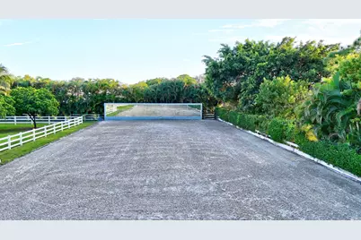 14950 Roan Court, Wellington, FL 33414 - Photo 5