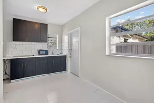 2640 SW 6th Ct, Fort Lauderdale, FL 33312 - Photo 5