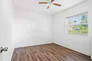 5208 Spruce Ave, West Palm Beach, FL 33407 - Photo 9