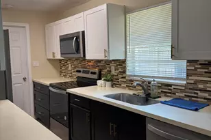 1604 SE Apache Ave, Stuart, FL 34994 - Photo 3