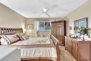 28 Colonial Club Dr, Boynton Beach, FL 33435 - Photo 11