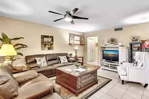 28 Colonial Club Dr, Boynton Beach, FL 33435 - Photo 1