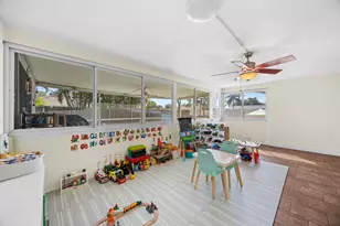 9676 Heather Cir W, Palm Beach Gardens, FL 33410 - Photo 11