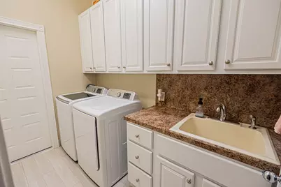 193 NW Bentley Circle, Port Saint Lucie, FL 34986 - Photo 17