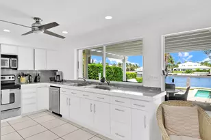 3211 Karen Dr, Delray Beach, FL 33483 - Photo 9
