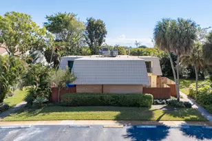 1700 Embassy Dr, West Palm Beach, FL 33401 - Photo 39