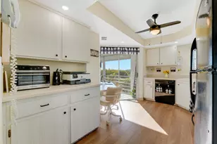 3590 Via Poinciana, Lake Worth, FL 33467 - Photo 9