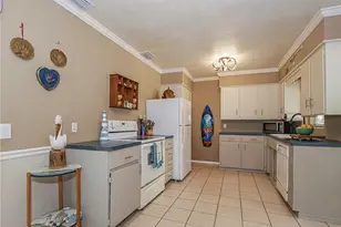 2049 50th Ave, Vero Beach, FL 32966 - Photo 9