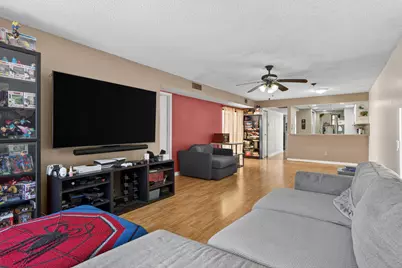 1340 E Golfview Drive, Pembroke Pines, FL 33026 - Photo 9