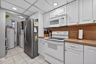 1340 E Golfview Dr, Hollywood, FL 33026 - Photo 13