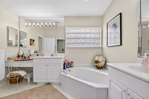 5050 Polly Park Ln, Boynton Beach, FL 33437 - Photo 37