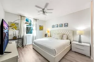 630 S Sapodilla Ave, West Palm Beach, FL 33401 - Photo 15