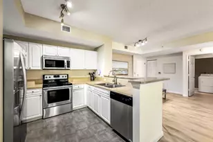 630 S Sapodilla Ave, West Palm Beach, FL 33401 - Photo 13