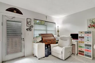 4076 Newport Q #4076, Deerfield Beach, FL 33442 - Photo 3