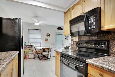 4076 Newport Q #4076, Deerfield Beach, FL 33442 - Photo 11