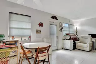 4076 Newport Q, Deerfield Beach, FL 33442 - Photo 1