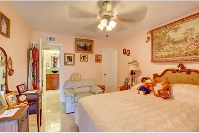138 Flanders C, Delray Beach, FL 33484 - Photo 17