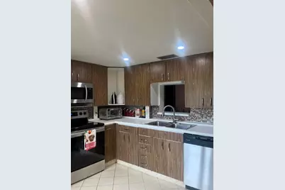 4302 Martinique Circle #B2, Pompano Beach, FL 33066 - Photo 3