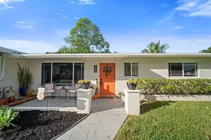 10611 NW 18th Pl, Hollywood, FL 33026 - Photo 3