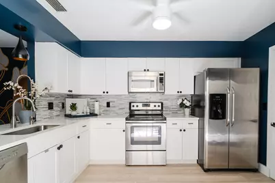 8016 Edgemere Lane, Palm Beach Gardens, FL 33410 - Photo 7