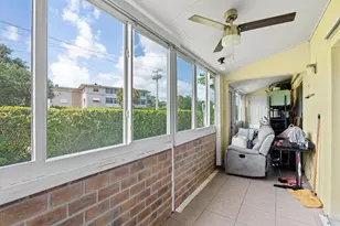 2538 Boundbrook Dr S, West Palm Beach, FL 33406 - Photo 9