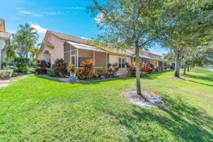 10679 Lake Shore Dr, Wellington, FL 33414 - Photo 23