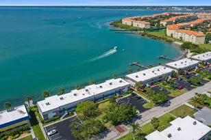 1177 Bayshore Dr, Fort Pierce, FL 34949 - Photo 33