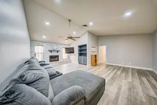 301 Knotty Wood Ln, Wellington, FL 33414 - Photo 13