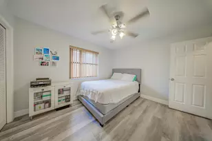 301 Knotty Wood Ln, Wellington, FL 33414 - Photo 19