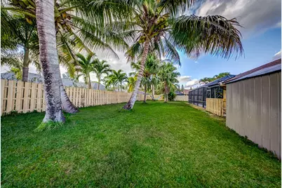 301 Knotty Wood Lane, Wellington, FL 33414 - Photo 37