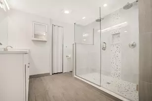 2649 Lake Dr, West Palm Beach, FL 33404 - Photo 27