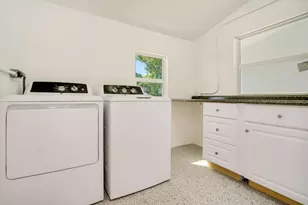 2649 Lake Dr, West Palm Beach, FL 33404 - Photo 39