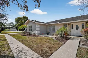 15315 78th Dr N, Palm Beach Gardens, FL 33418 - Photo 3