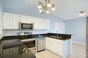 211 SW N Wakefield Cir, Port Saint Lucie, FL 34953 - Photo 7