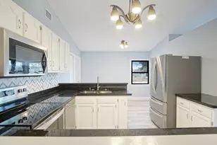 211 SW N Wakefield Cir, Port Saint Lucie, FL 34953 - Photo 9