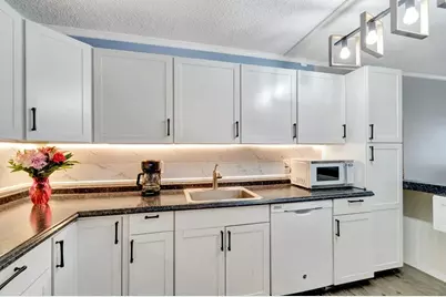 1516 S Lakeside Drive #307, Lake Worth, FL 33460 - Photo 9