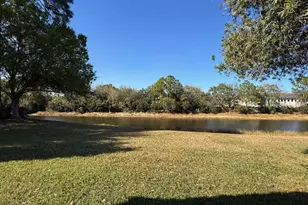 1665 SW Harbour Isles Cir, Port Saint Lucie, FL 34986 - Photo 5