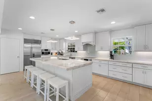 11354 Golfview Ln, North Palm Beach, FL 33408 - Photo 13