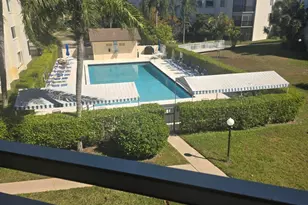 3186 Via Poinciana, Lake Worth Beach, FL 33467 - Photo 1